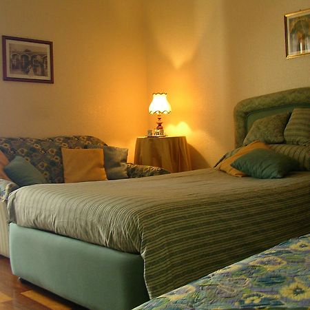 Villa Caterina B&B Pedara Zimmer foto